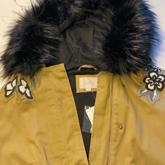 LOFT Jackets & Blazers - LOFT NWT size small army green jacket